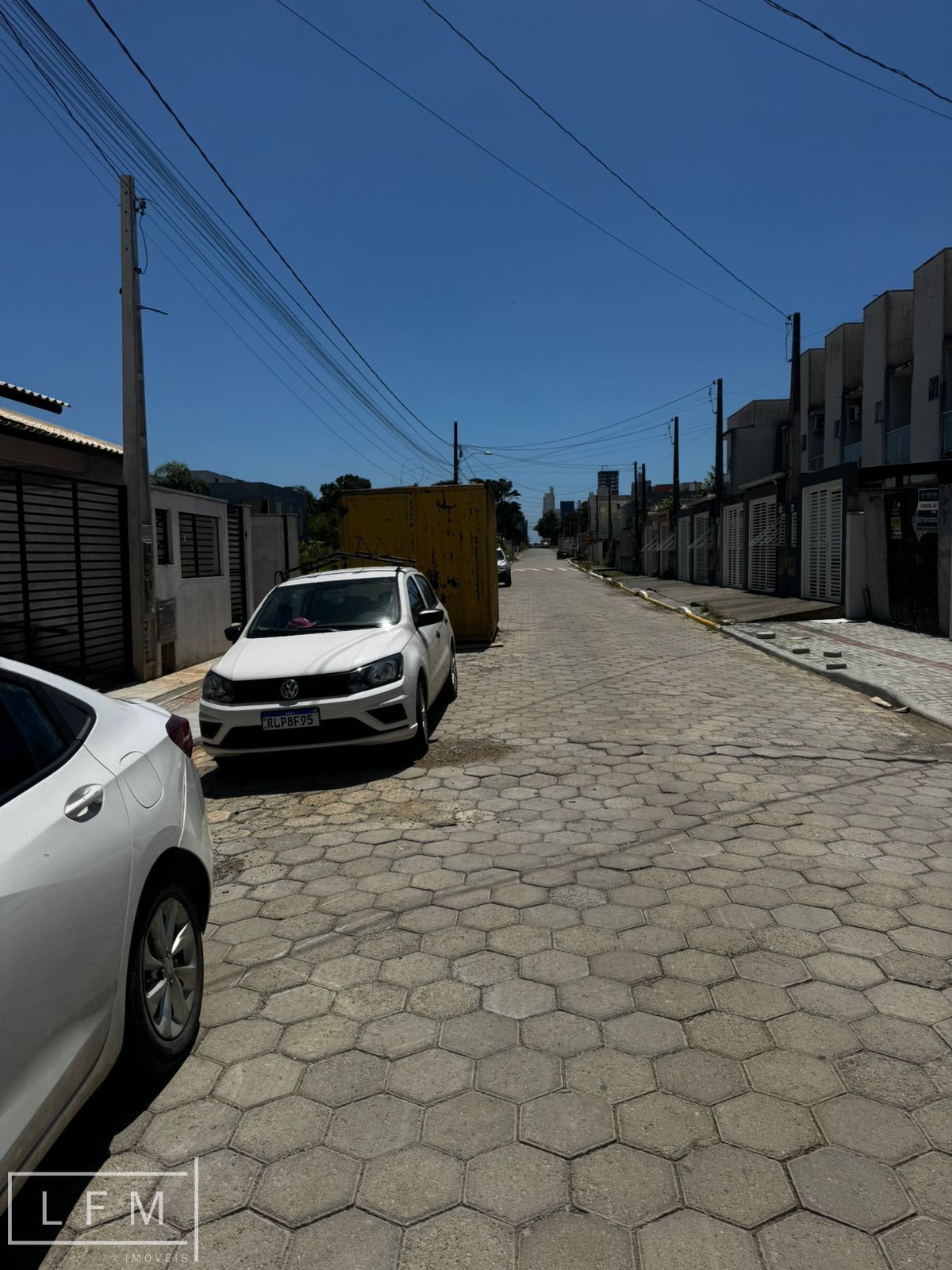 Lindo sobrado proximo da praia em balneario picarras sc
