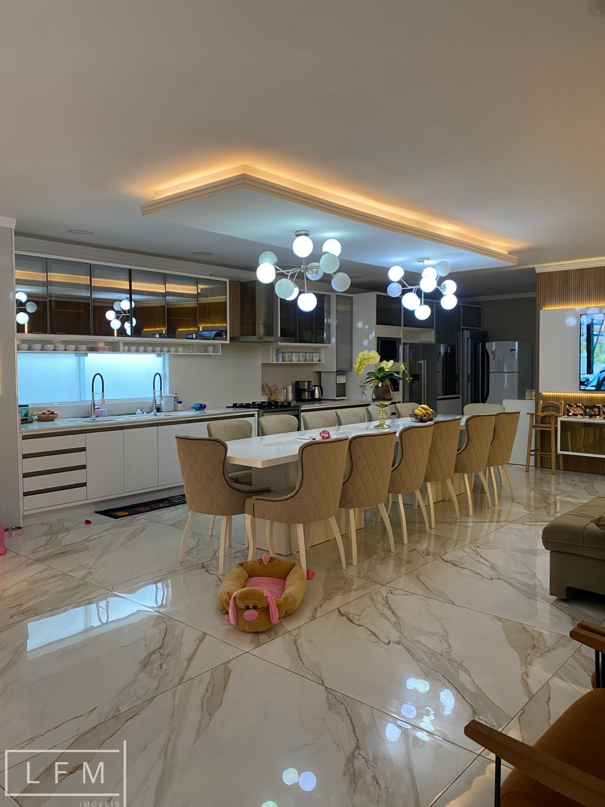 Casa com 3 Dormitórios à venda, 220 m² por R$ 1.300.000,00 Casa com 3 Dormitórios à venda, 220 m² por R$ 1.300.000,00