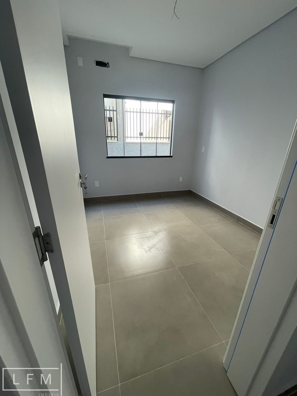 Apartamento à venda com 2 quartos, 75m² - Foto 12