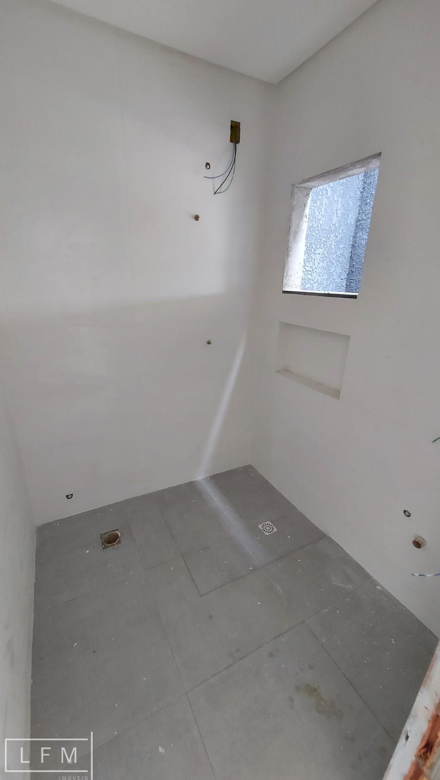 Apartamento com 2 Dormitórios à venda, 69 m² por R$ 369.000,00 Apartamento com 2 Dormitórios à venda, 69 m² por R$ 369.000,00