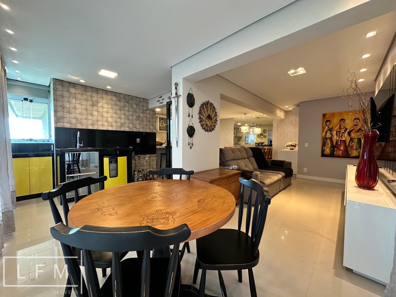 Apartamento mobiliado em home club