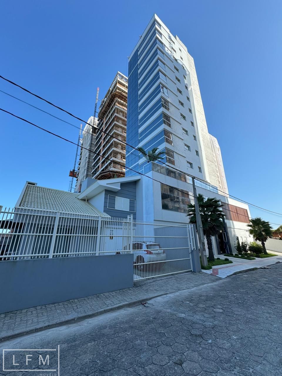 Apartamento à venda com 3 quartos, 115m² - Foto 13