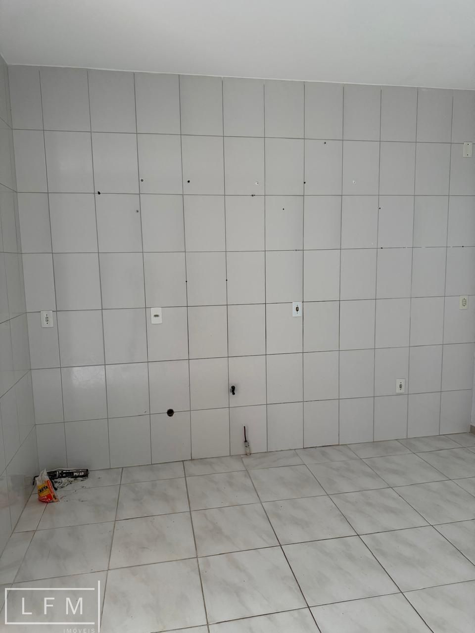 Casa à venda com 2 quartos, 70m² - Foto 5