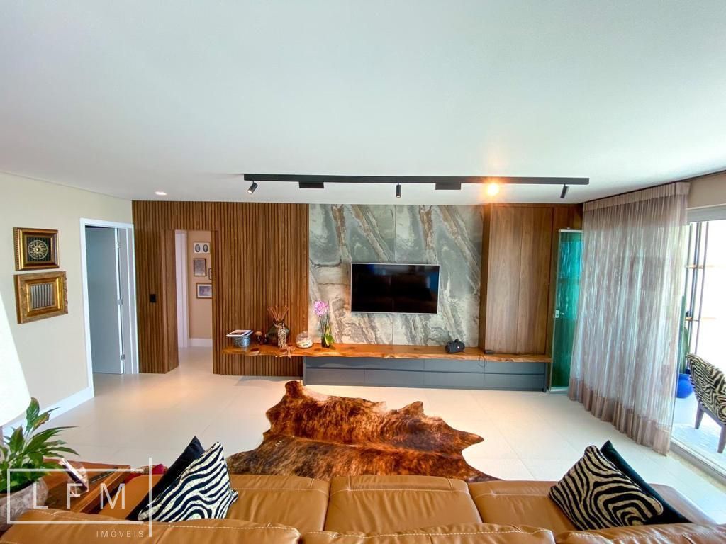 Apartamento tres suite todo mobiliado em Balneário Piçarras Sc