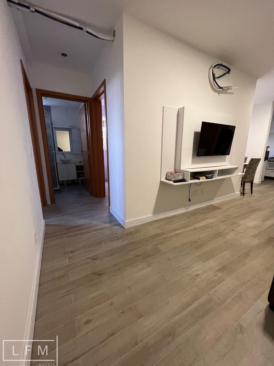 Apartamento à venda com 2 quartos, 64m² - Foto 11