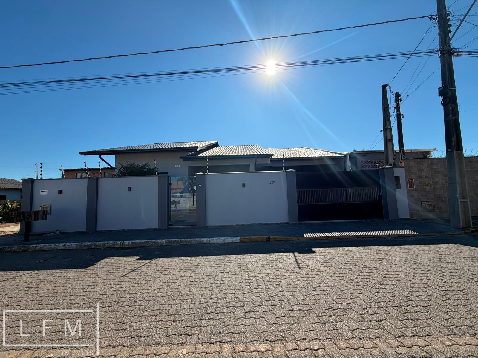 Casa, 3 quartos, 200 m² - Foto 1