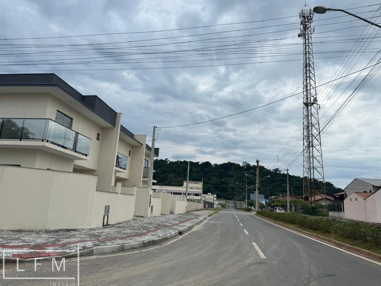 Sobrado à venda com 3 quartos, 96m² - Foto 2