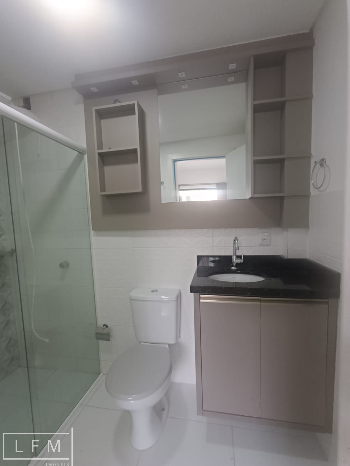 Apartamento com 2 Dormitórios à venda, 72 m² por R$ 690.000,00 Apartamento com 2 Dormitórios à venda, 72 m² por R$ 690.000,00