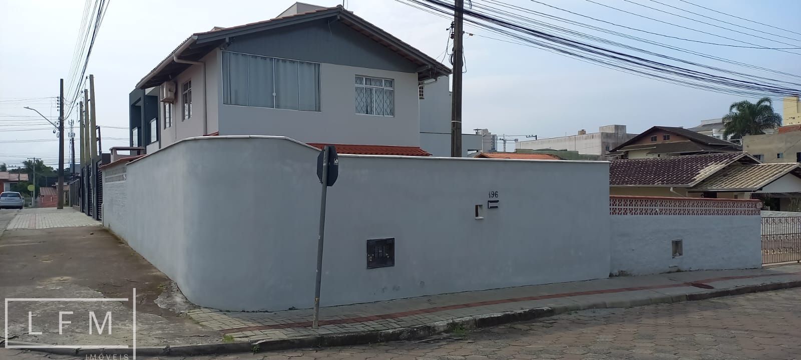 Sobrado à venda  no Centro - Balneário Piçarras, SC. Imóveis