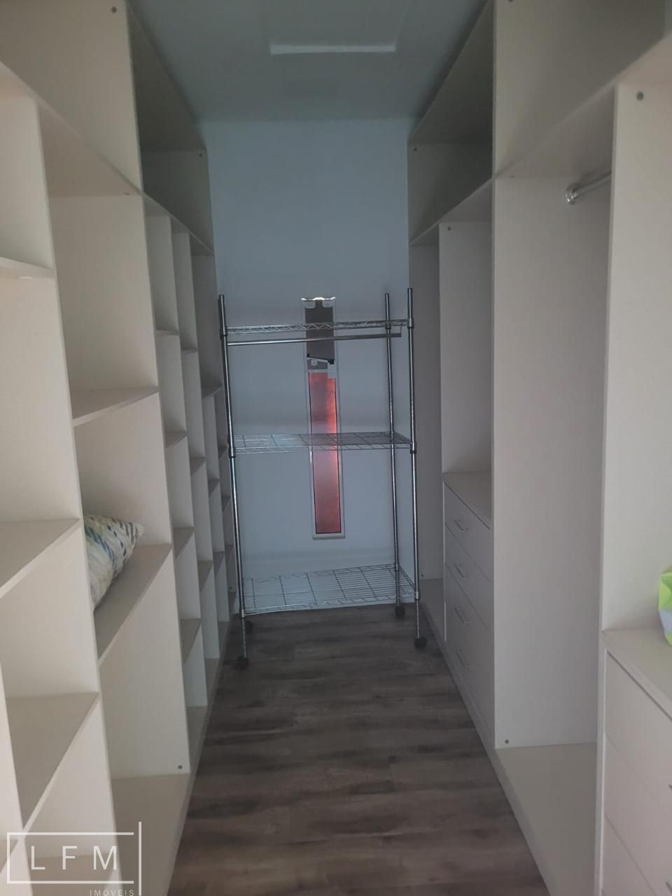 Casa à venda com 3 quartos, 300m² - Foto 19