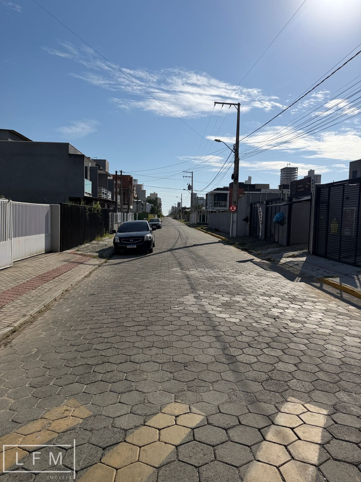 Sobrado geminado alto padrão em Balneário Piçarras Sc