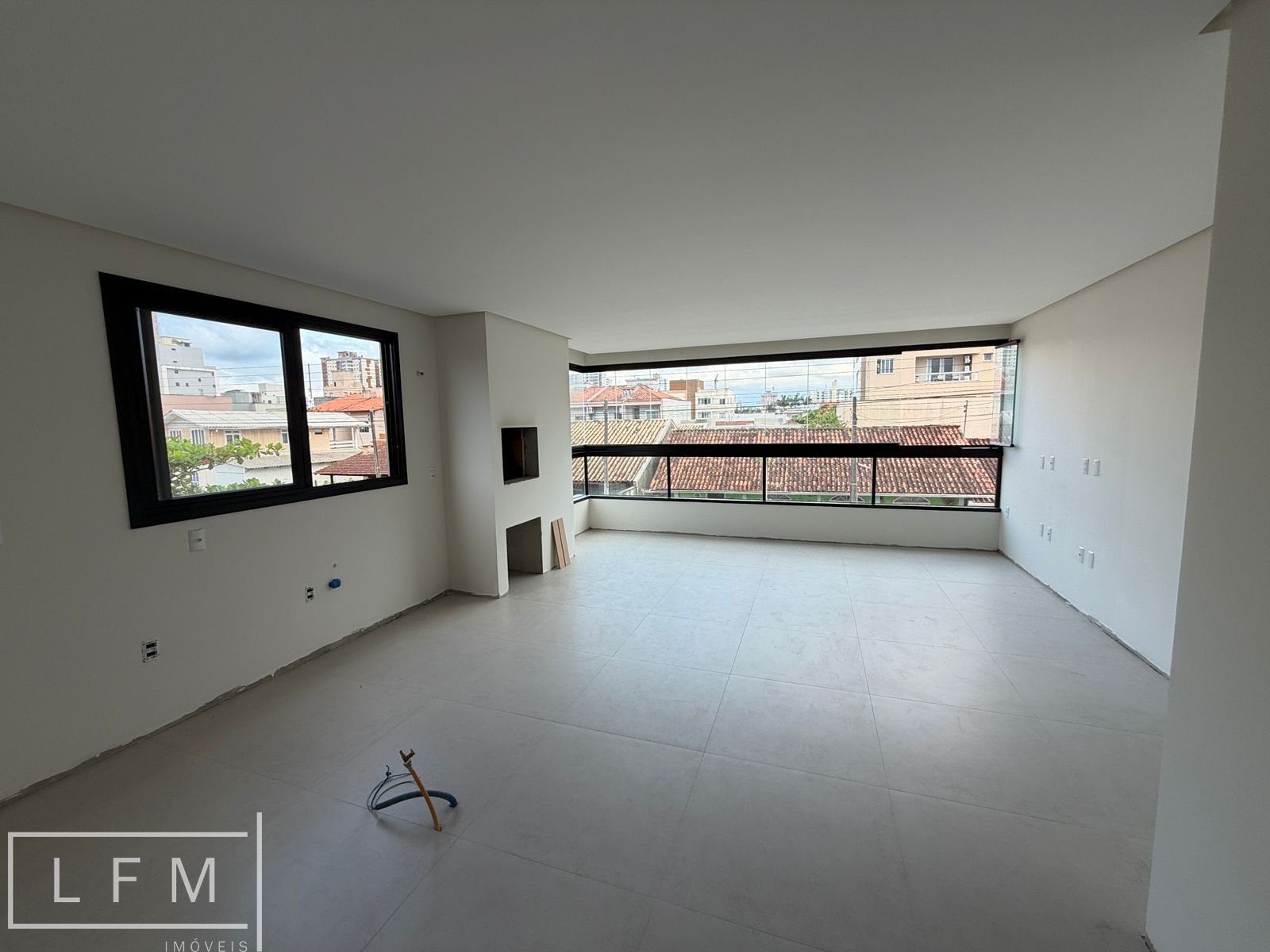 Apartamento com 3 Dormitórios à venda, 90 m² por R$ 1.100.000,00 Apartamento com 3 Dormitórios à venda, 90 m² por R$ 1.100.000,00