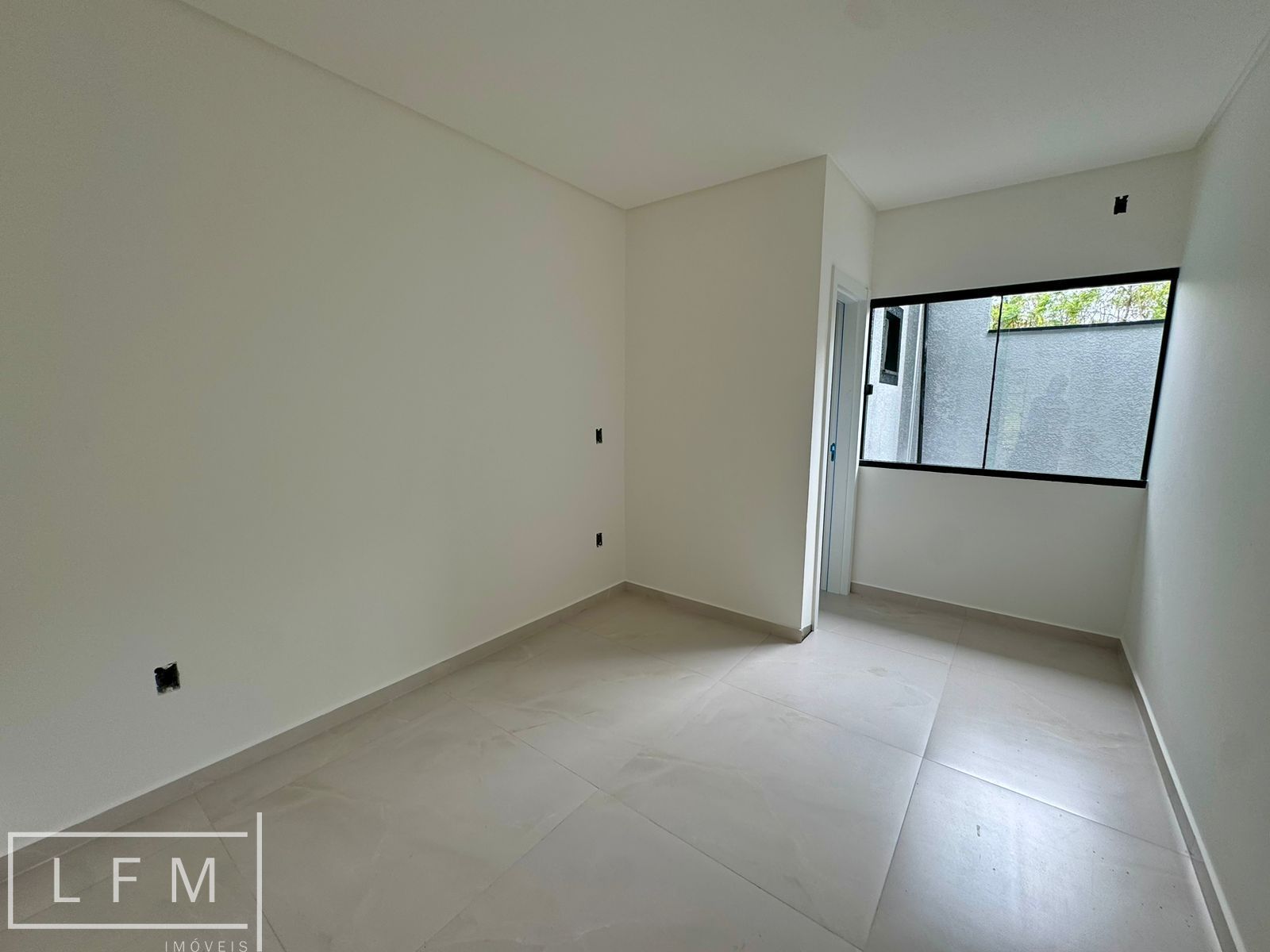 Casa à venda com 3 quartos, 85m² - Foto 12