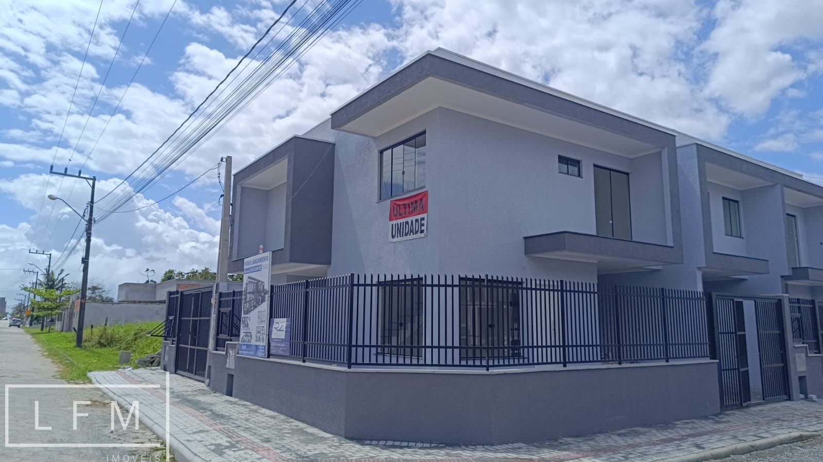 Sobrado à venda com 2 quartos, 82m² - Foto 1