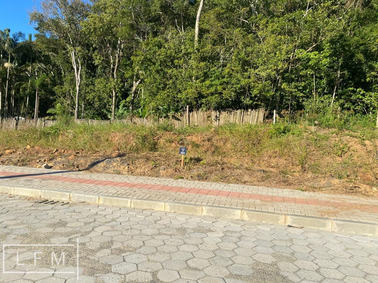 Terreno, 300 m² - Foto 1