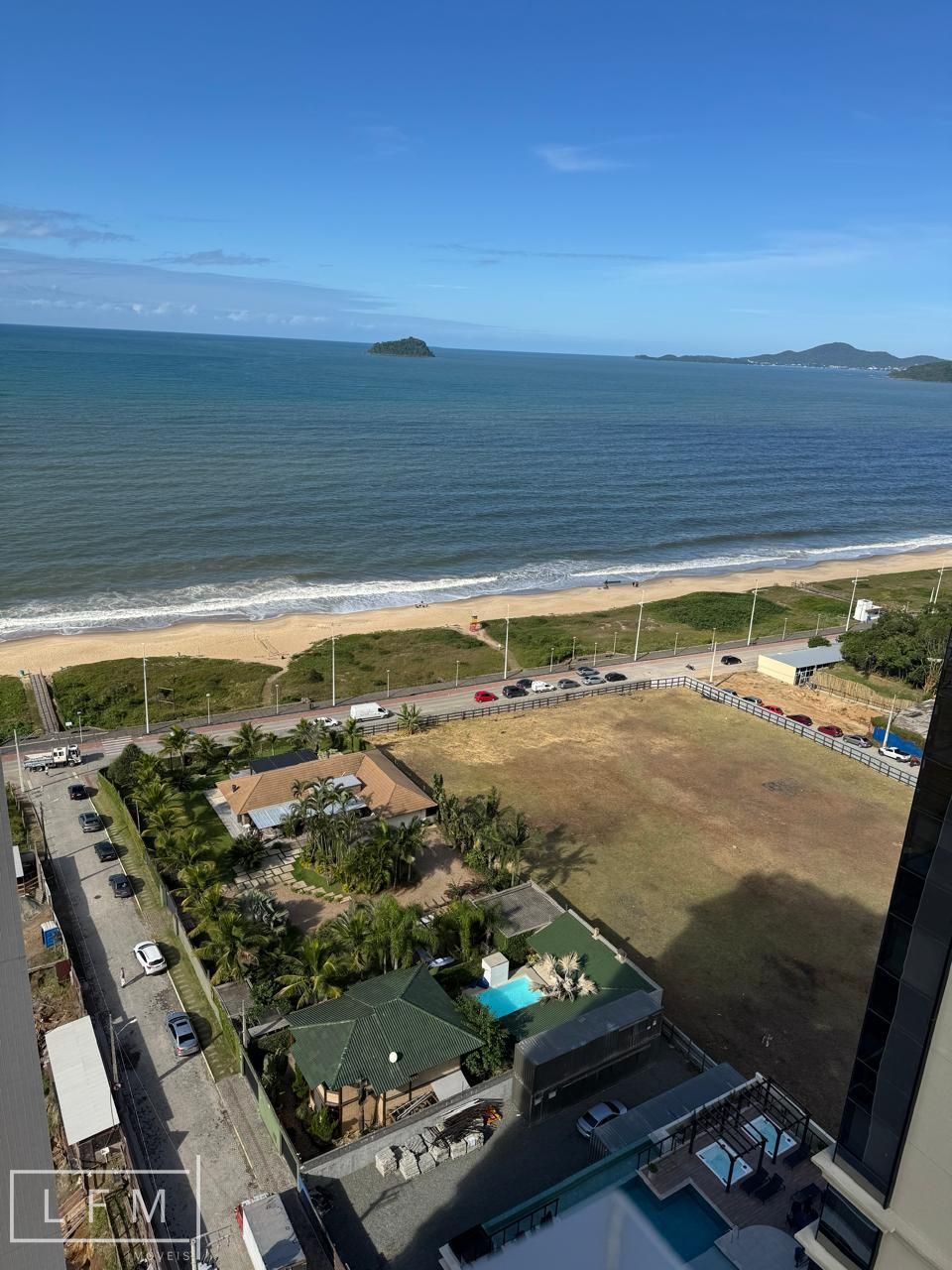 Apartamento frente em Balneário Piçarras SC
