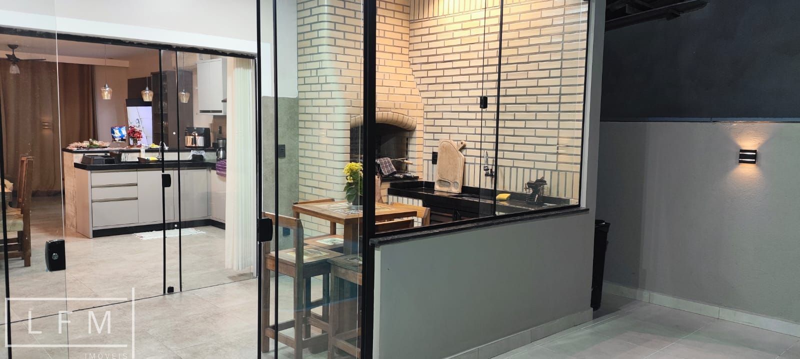 Casa à venda com 3 quartos, 250m² - Foto 24