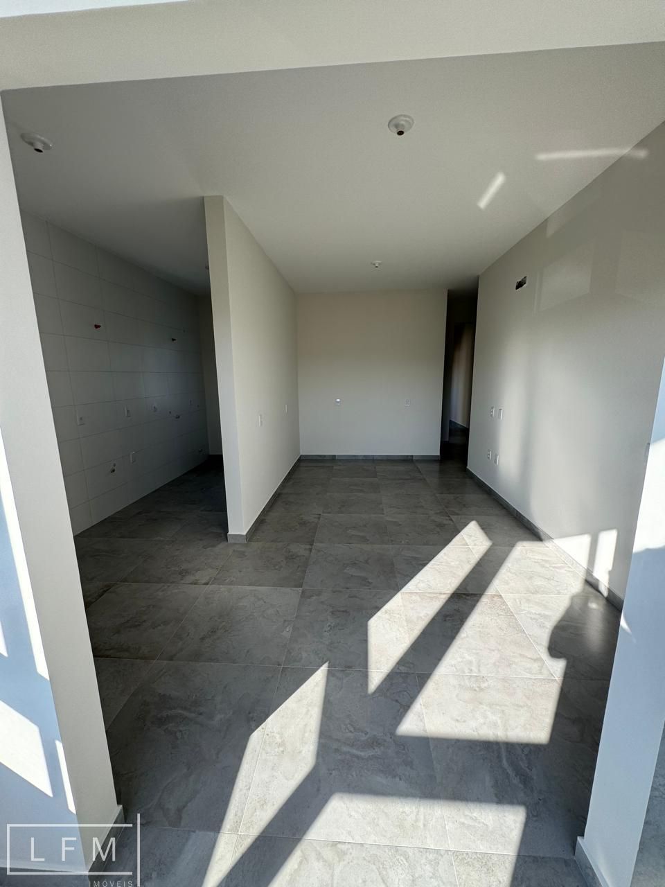 Apartamento à venda com 3 quartos, 87m² - Foto 7