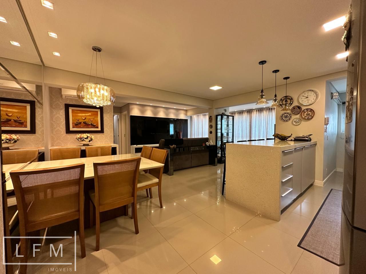Apartamento mobiliado em home club