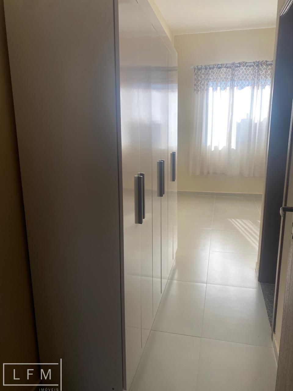 Apartamento para alugar com 2 quartos, 70m² - Foto 12