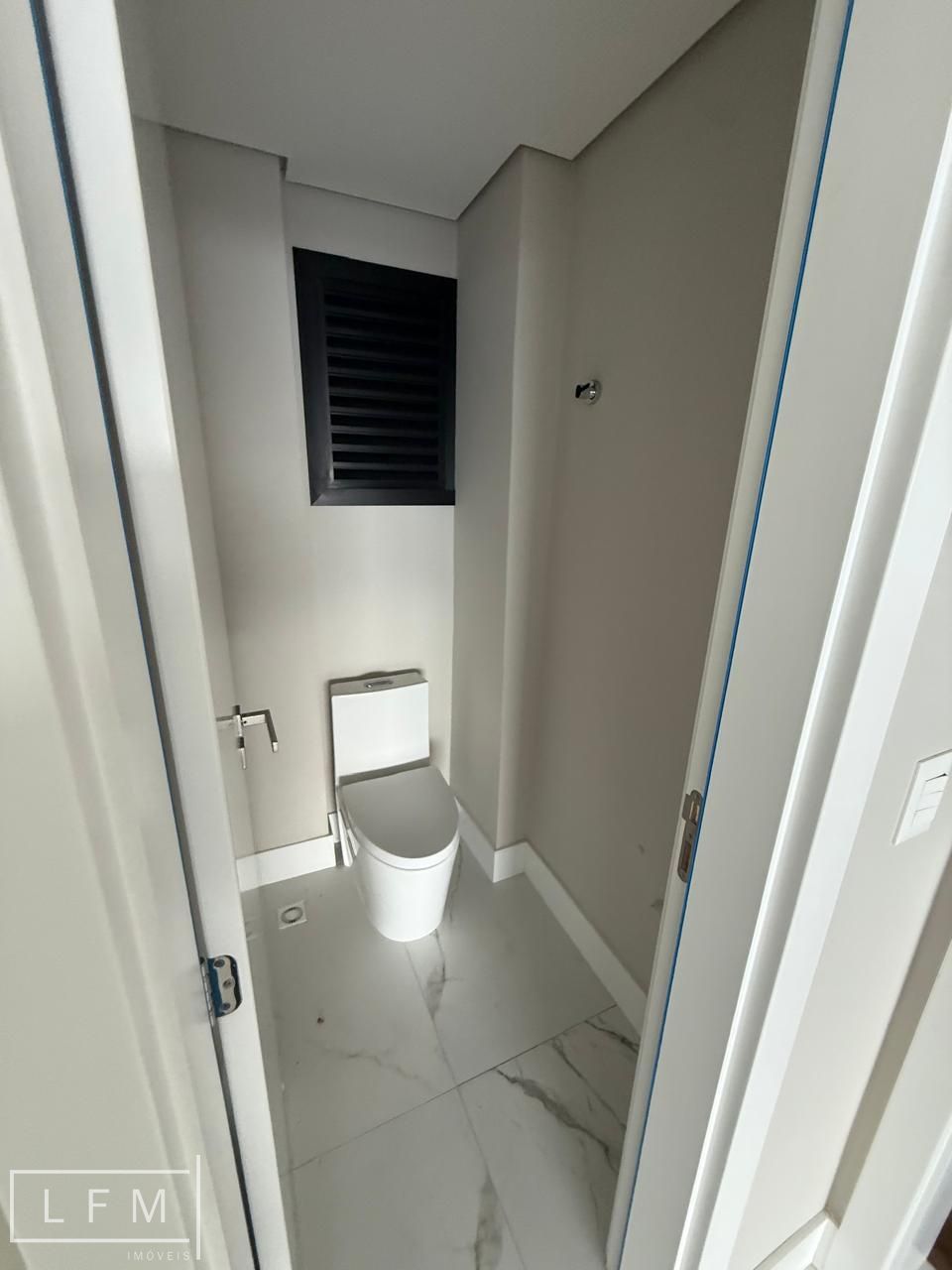Apartamento pronto para morar frente mar em Balneário Piçarras Sc