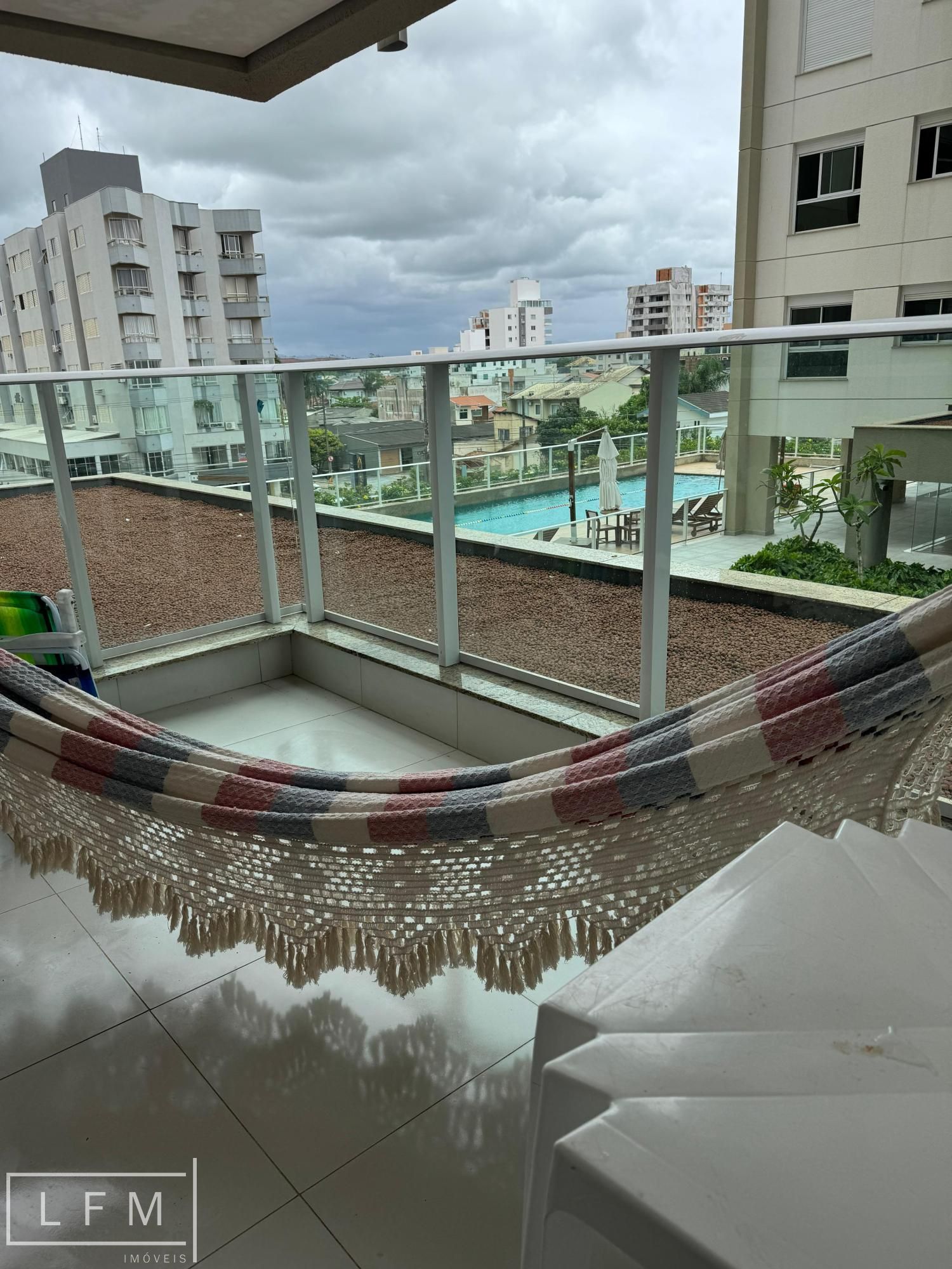 Apartamento frente em Balneário Piçarras Sc