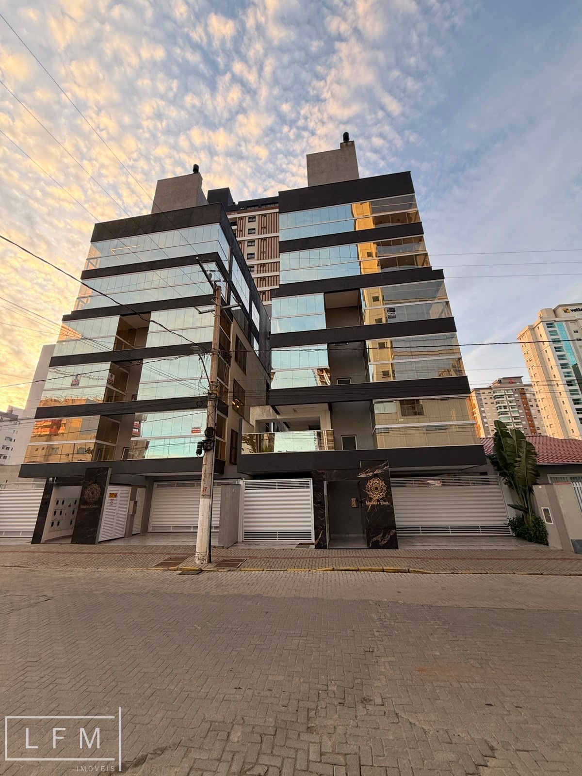 Apartamento finamente mobiliado em proximo do mar em Balneario Picarras Sc