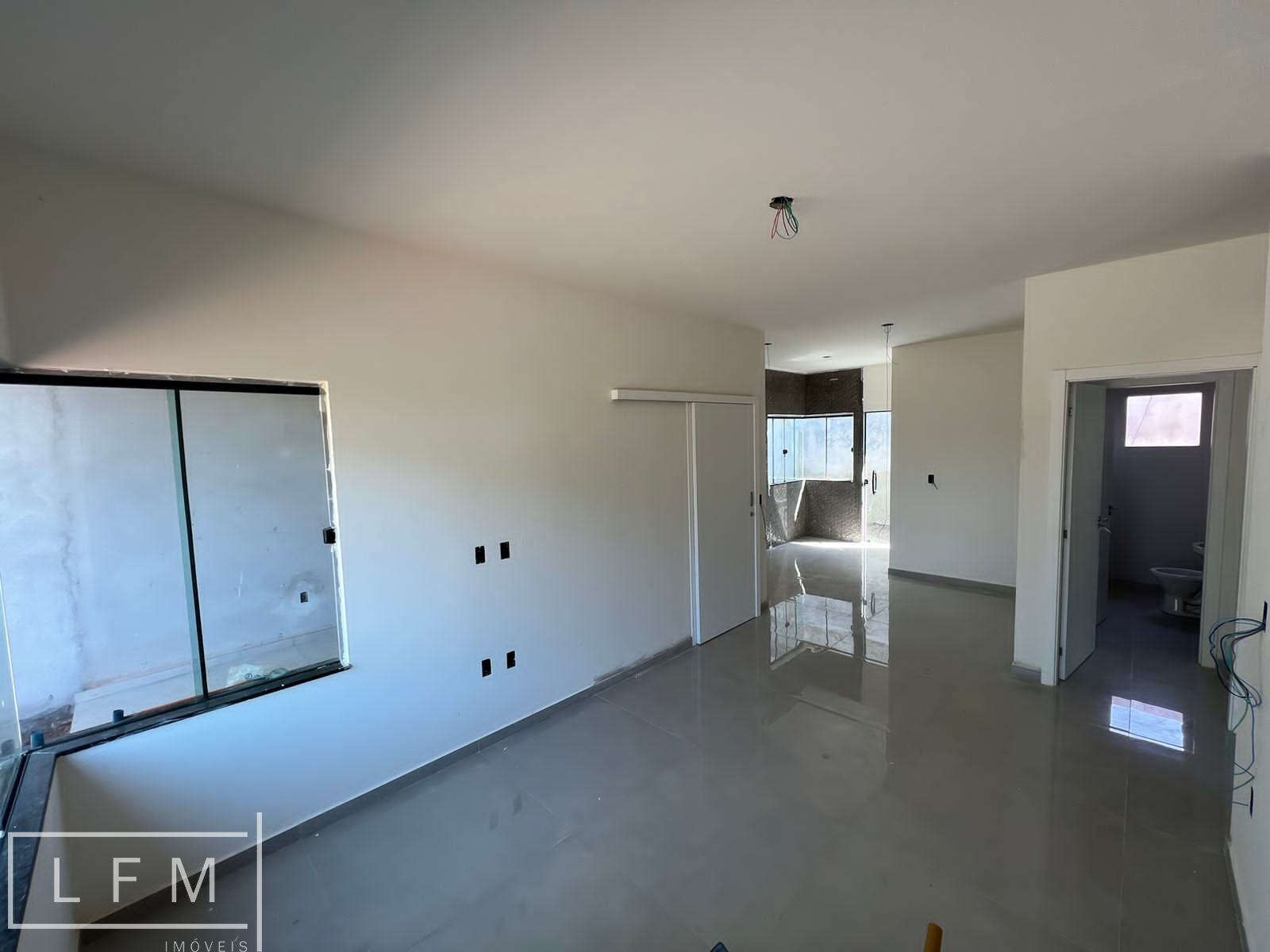 Casa à venda com 2 quartos, 83m² - Foto 14