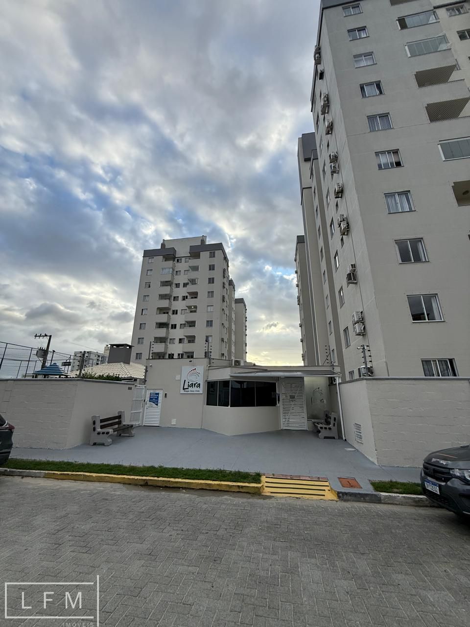 Apartamento à venda  no Itacolomi - Balneário Piçarras, SC. Imóveis