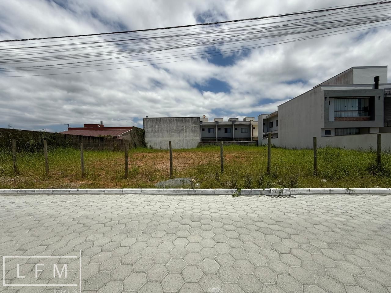 Terreno/Lote  venda  no Centro - Balnerio Piarras, SC. Imveis