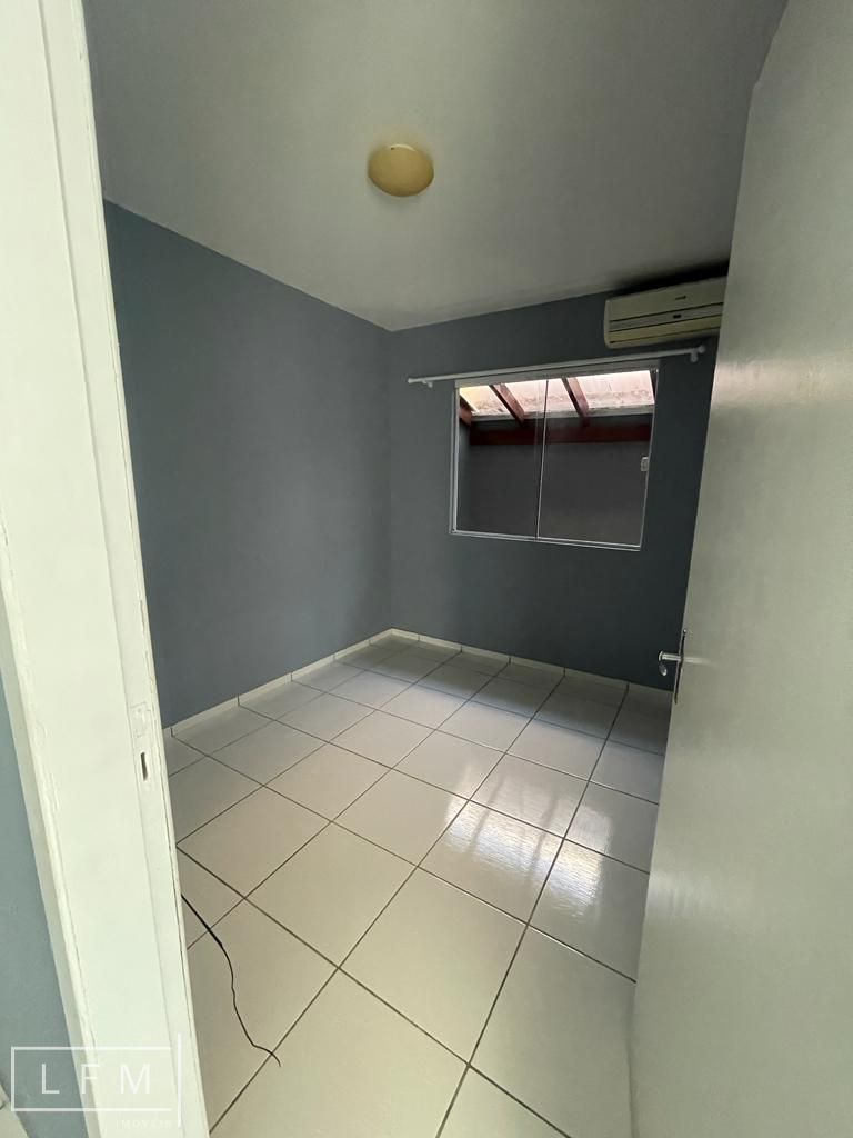 Sobrado geminado 400m da praia