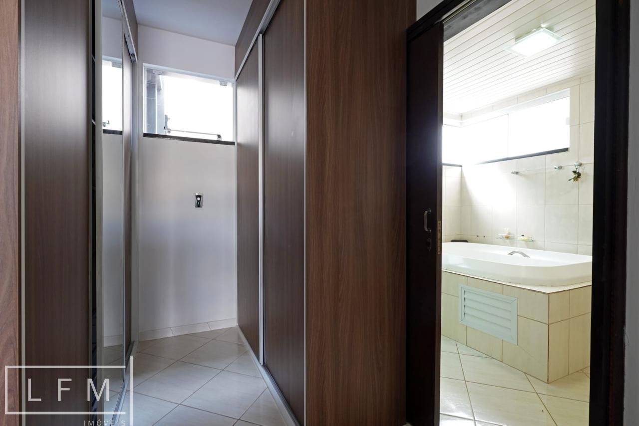 Casa, 4 quartos, 341 m² - Foto 12