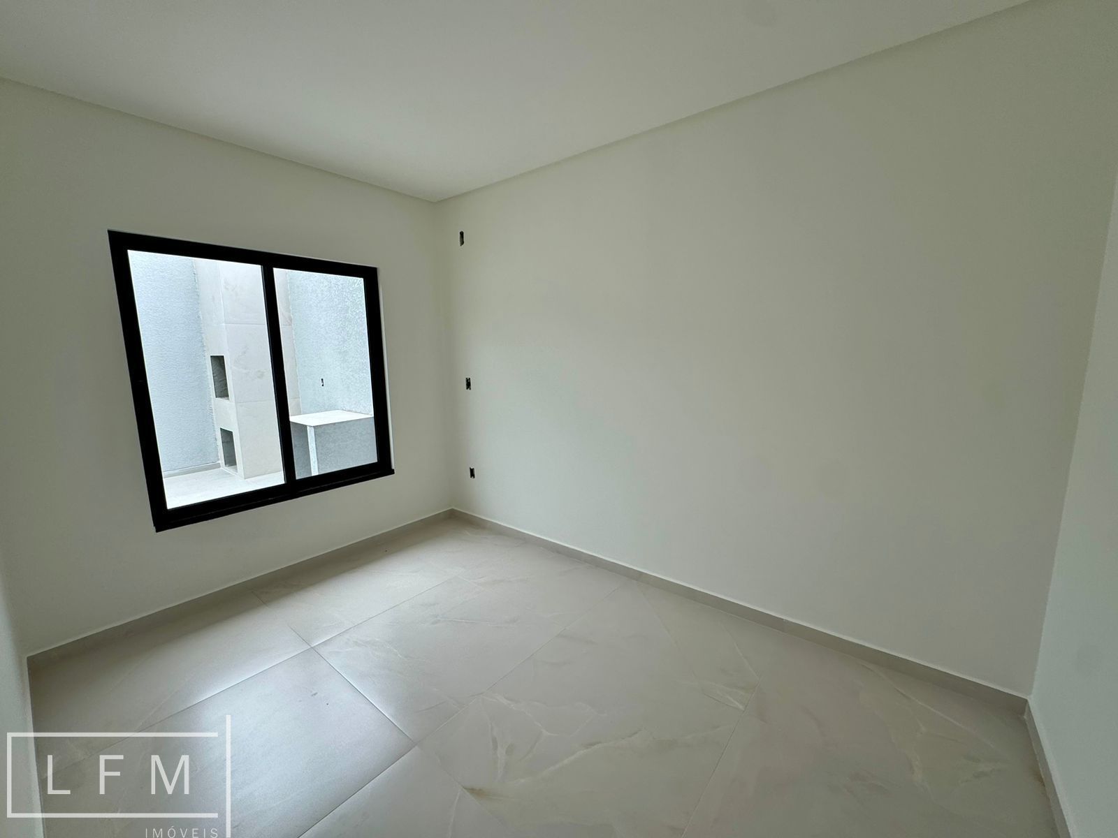 Casa à venda com 3 quartos, 85m² - Foto 13