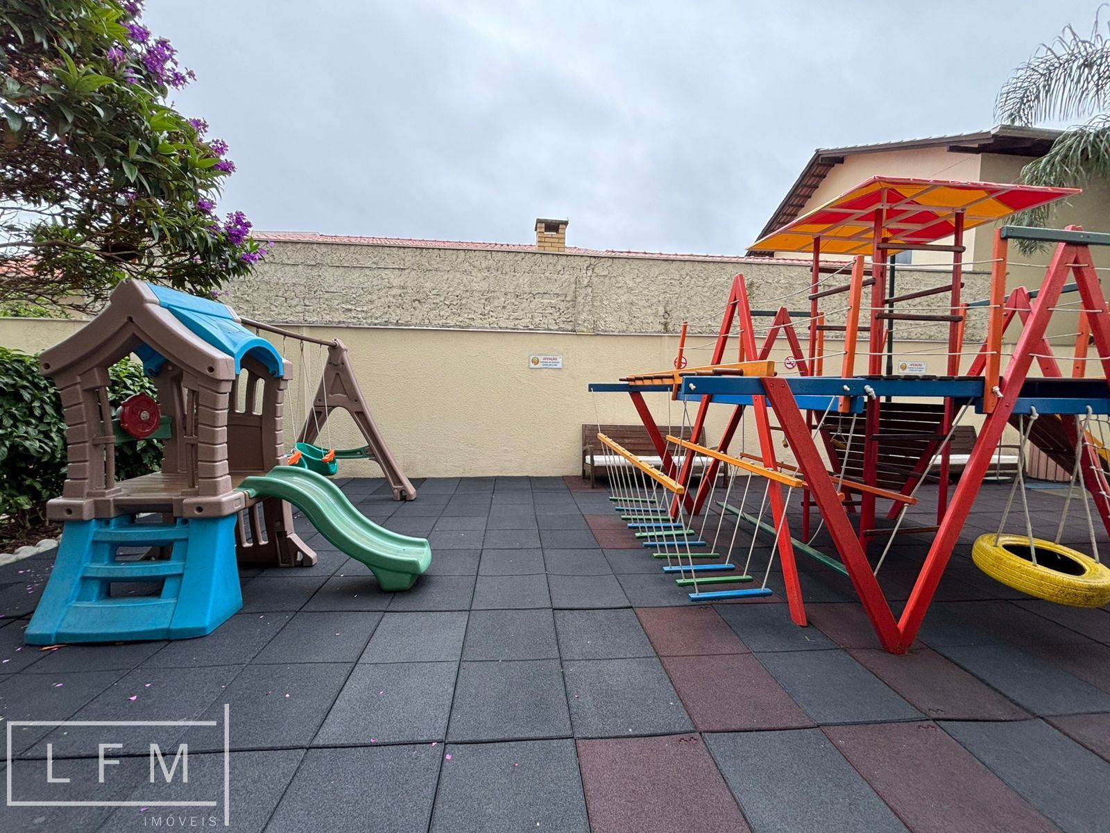 Apartamento em home club para venda em Penha