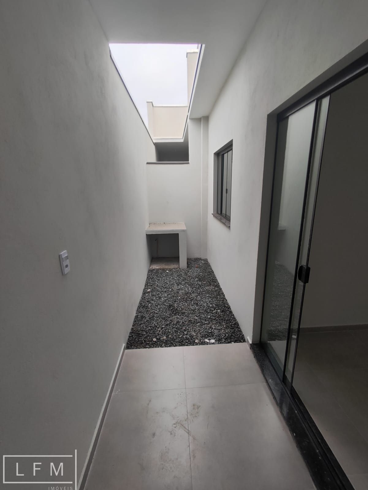 Casa à venda com 2 quartos, 65m² - Foto 12