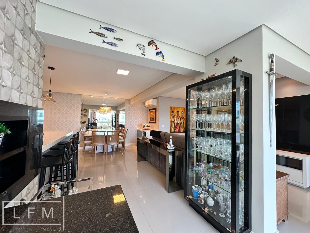 Apartamento mobiliado em home club