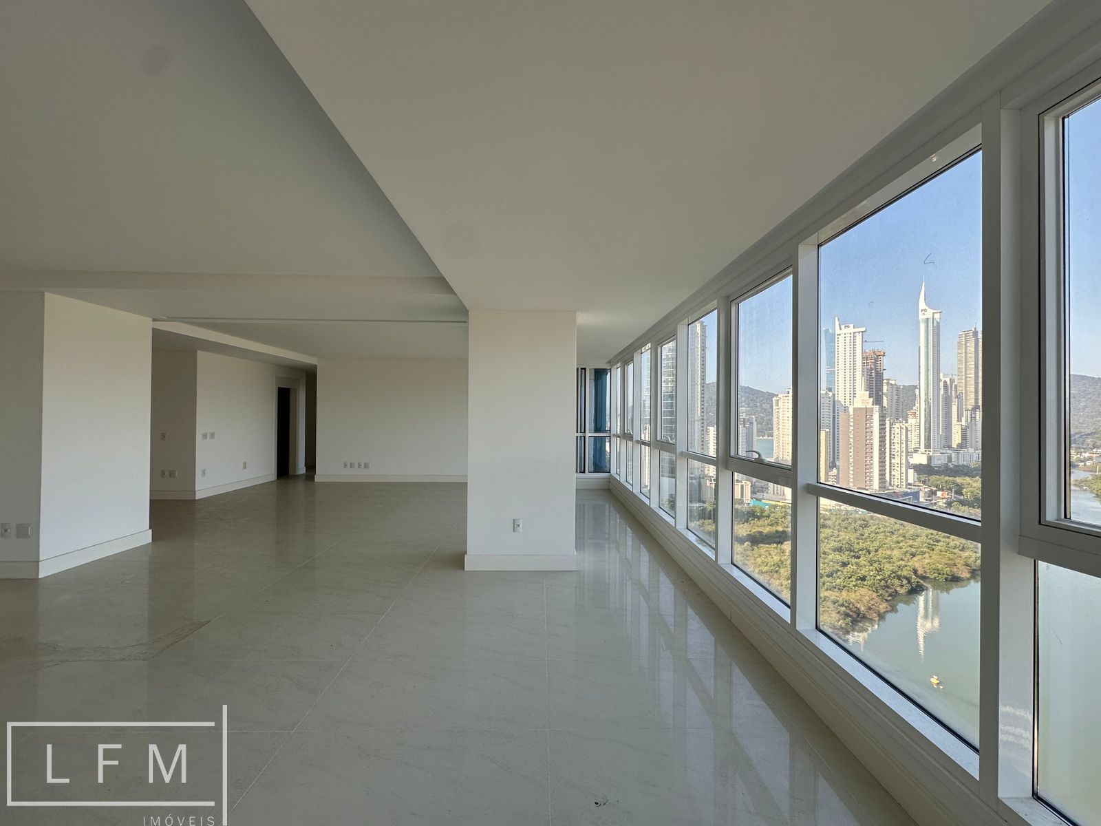 Apartamento, 4 quartos, 220 m² - Foto 14
