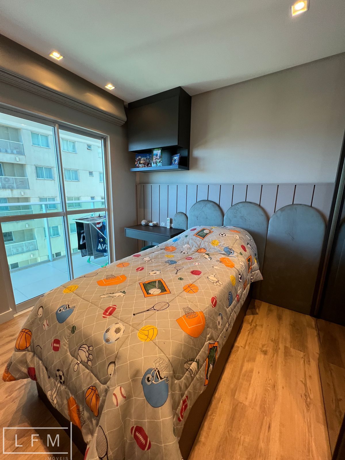 Apartamento à venda com 4 quartos, 176m² - Foto 12