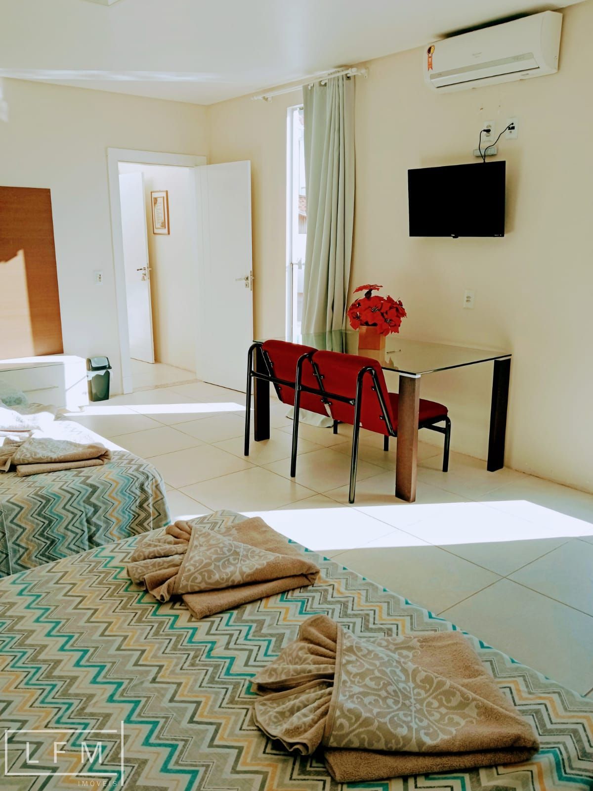 Casa, 4 quartos, 240 m² - Foto 12
