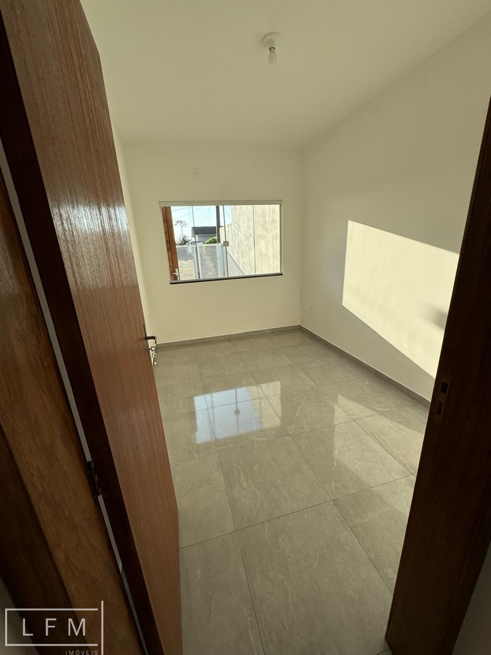 Casa à venda com 2 quartos, 65m² - Foto 15