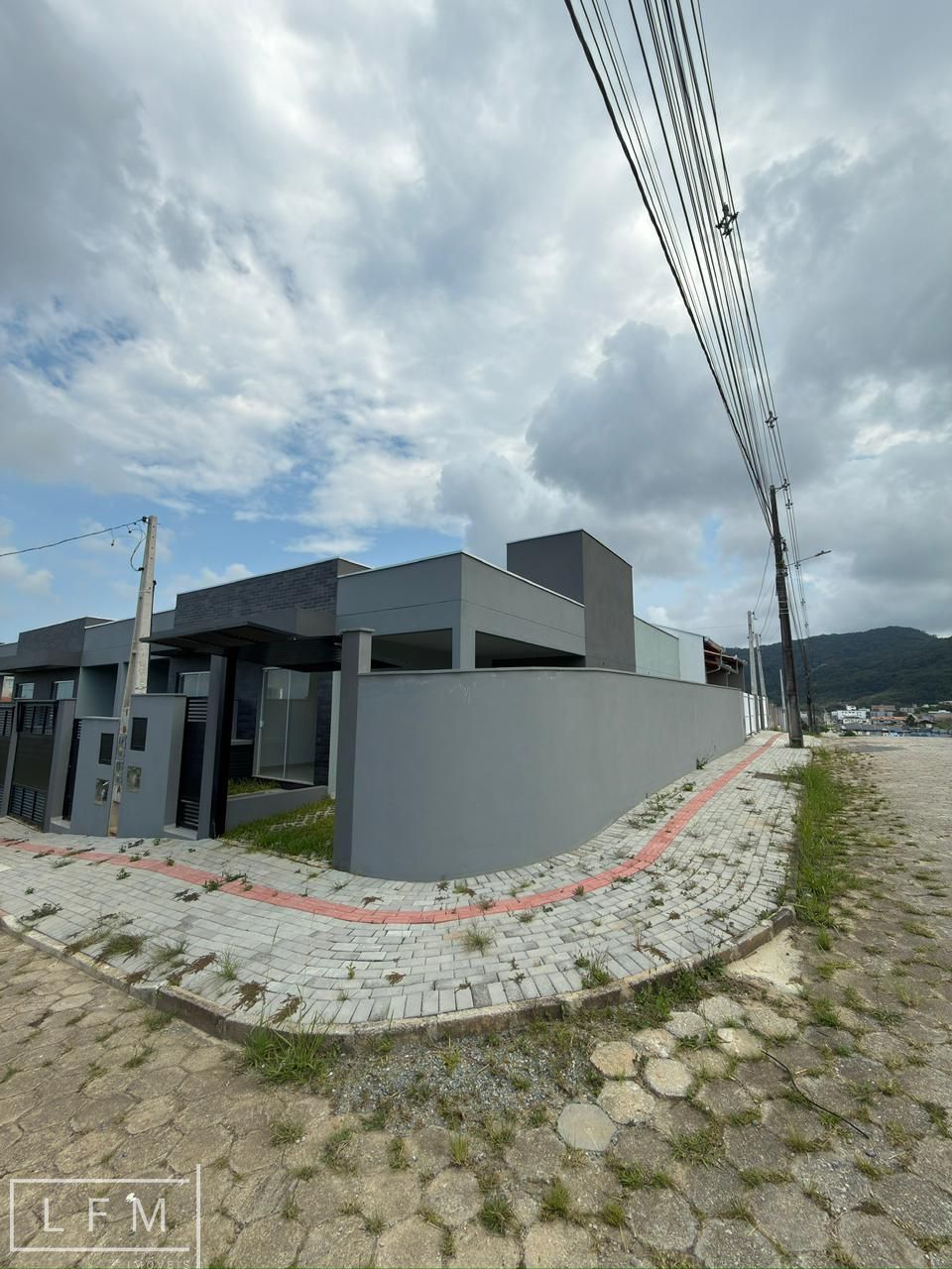 Casa com 2 Dormitórios à venda, 70 m² por R$ 450.000,00 Casa com 2 Dormitórios à venda, 70 m² por R$ 450.000,00