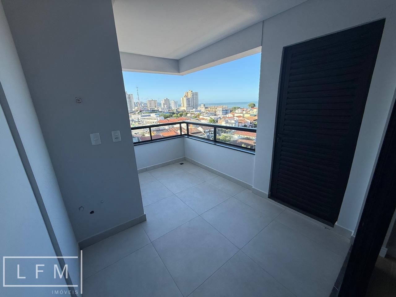 Apartamento novo com vista mar em Balneário Piçarras Sc