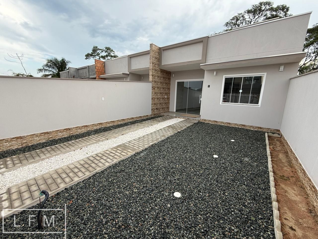 Casa à venda com 2 quartos, 70m² - Foto 7