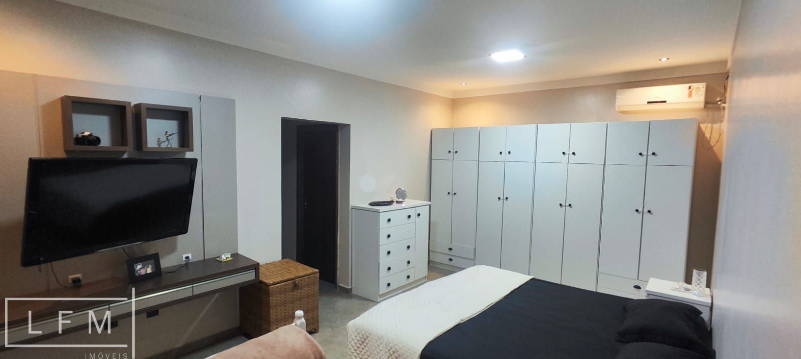 Casa à venda com 3 quartos, 250m² - Foto 36