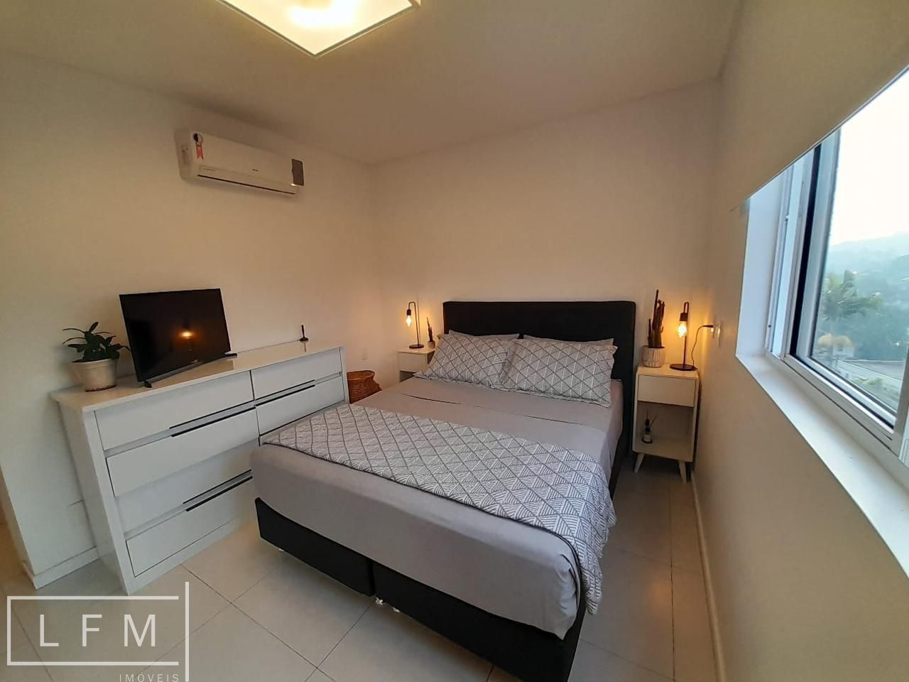 Apartamento à venda com 3 quartos, 86m² - Foto 20