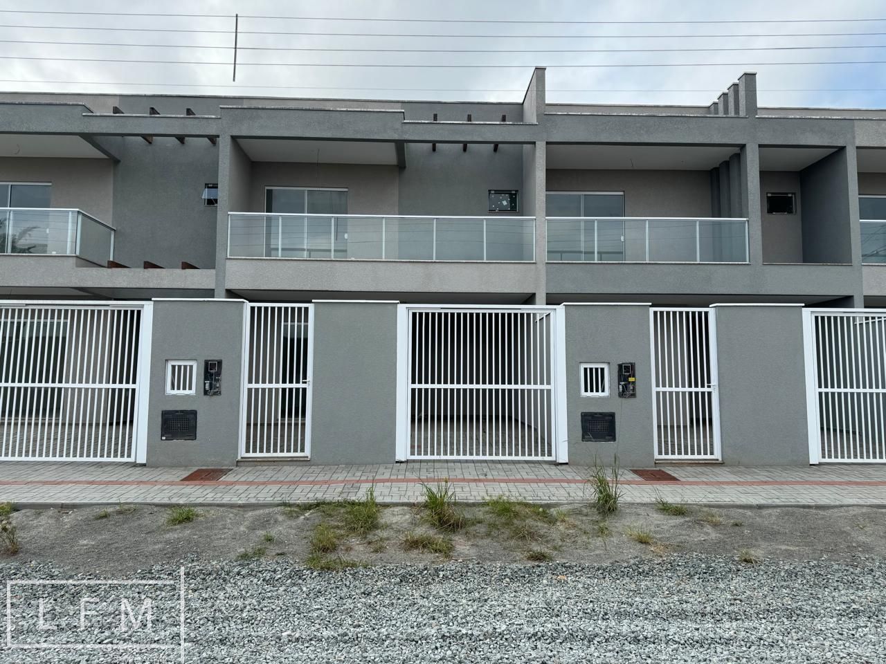 Sobrado à venda com 3 quartos, 107m² - Foto 2