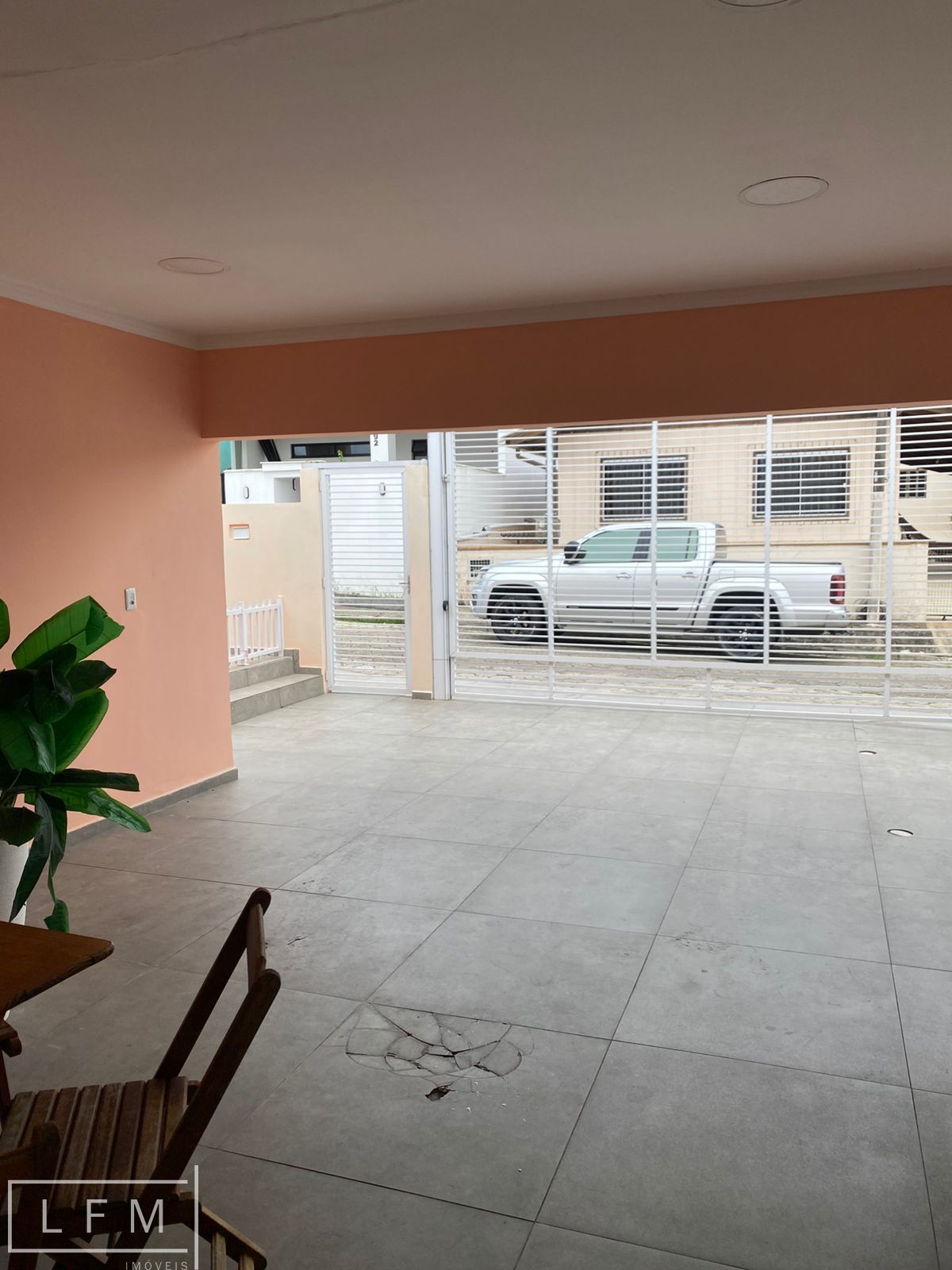 Casa com 3 Dormitórios à venda, 220 m² por R$ 1.300.000,00 Casa com 3 Dormitórios à venda, 220 m² por R$ 1.300.000,00