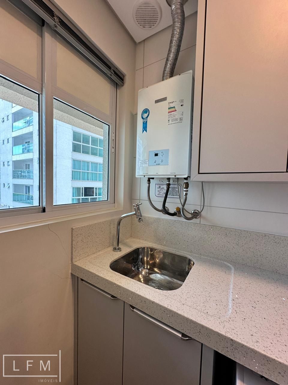 Apartamento mobiliado em home club