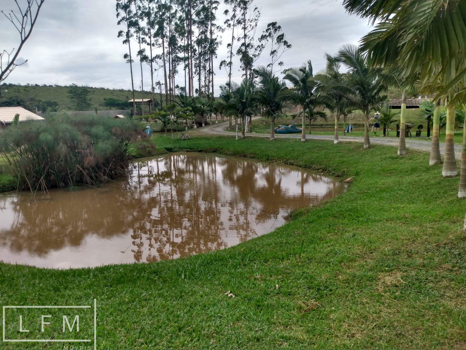 Chácara à venda com 3 quartos, 5600m² - Foto 18