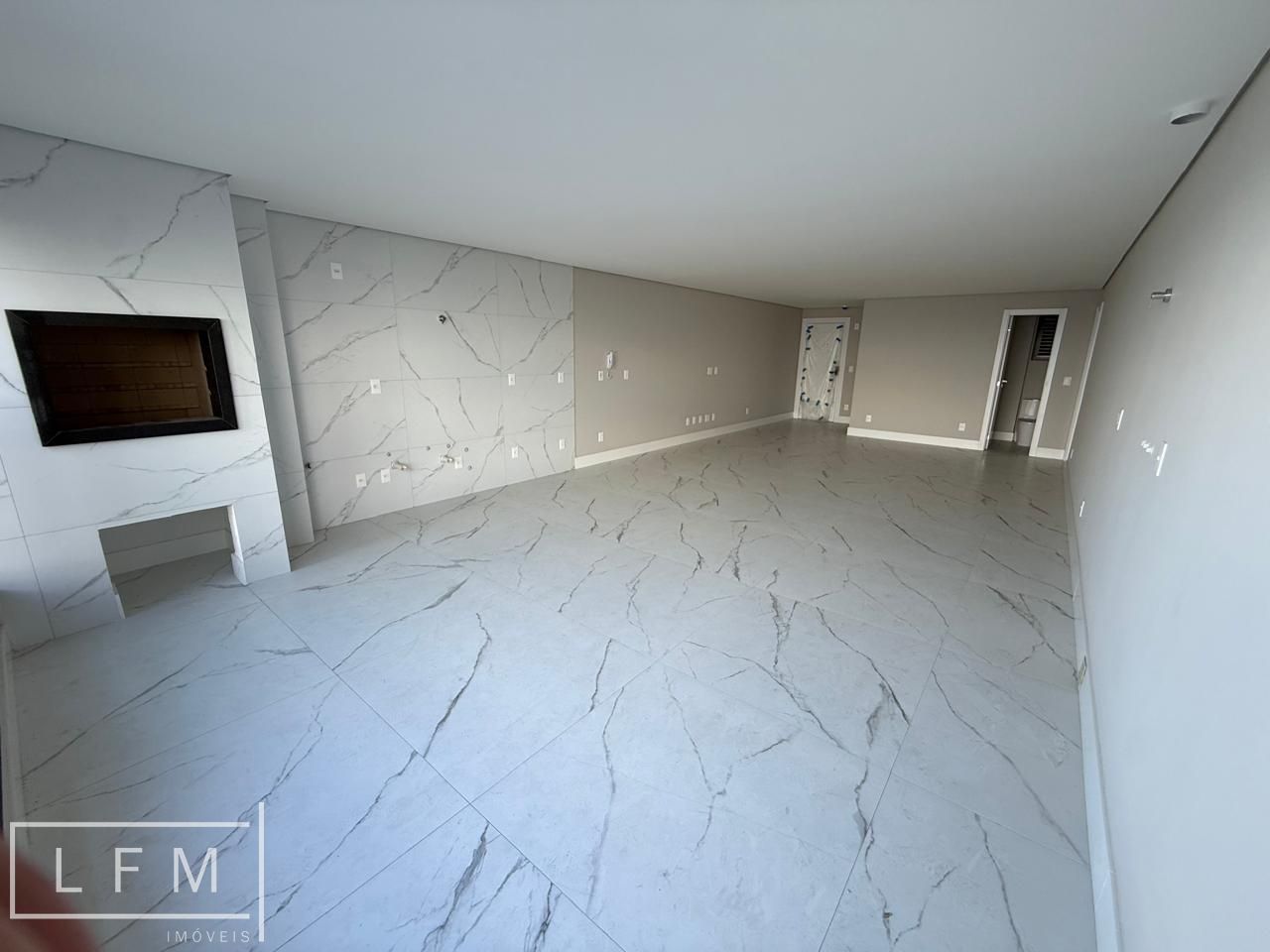 Apartamento pronto para morar frente mar em Balneário Piçarras Sc